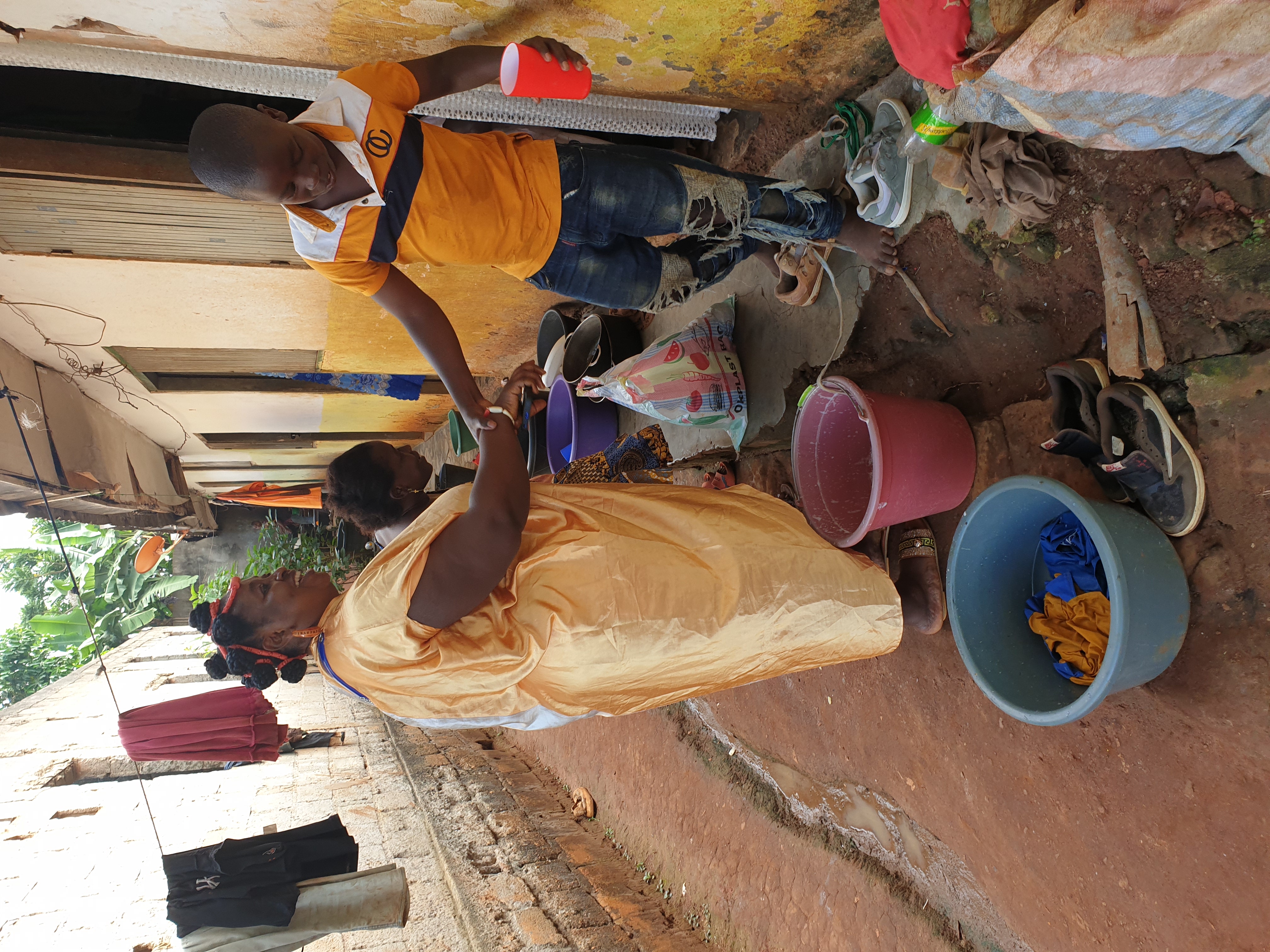Home visit - handing over food